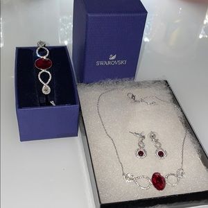 Beautiful Swarovski set